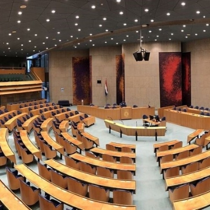 Zaal van de Tweede Kamer, foto Wikipedia/Husky